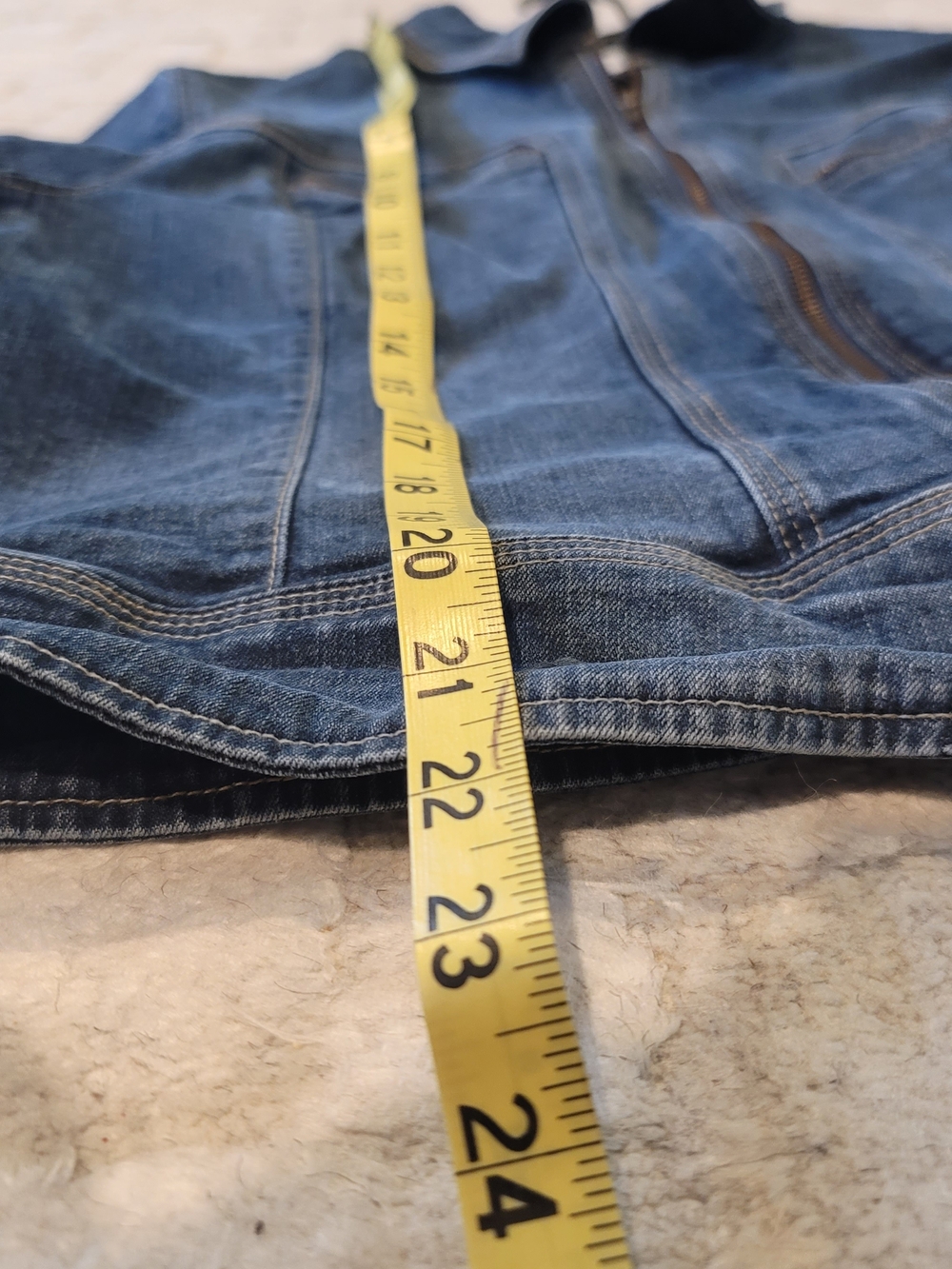 Women's Zip-Front Denim Jacket in Medium Blue - Picture 8 of 9